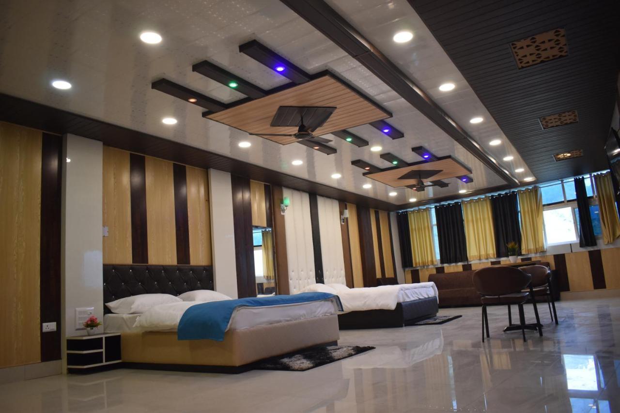 Jai Maa Bhagwati Hotel Pithorāgarh Kültér fotó