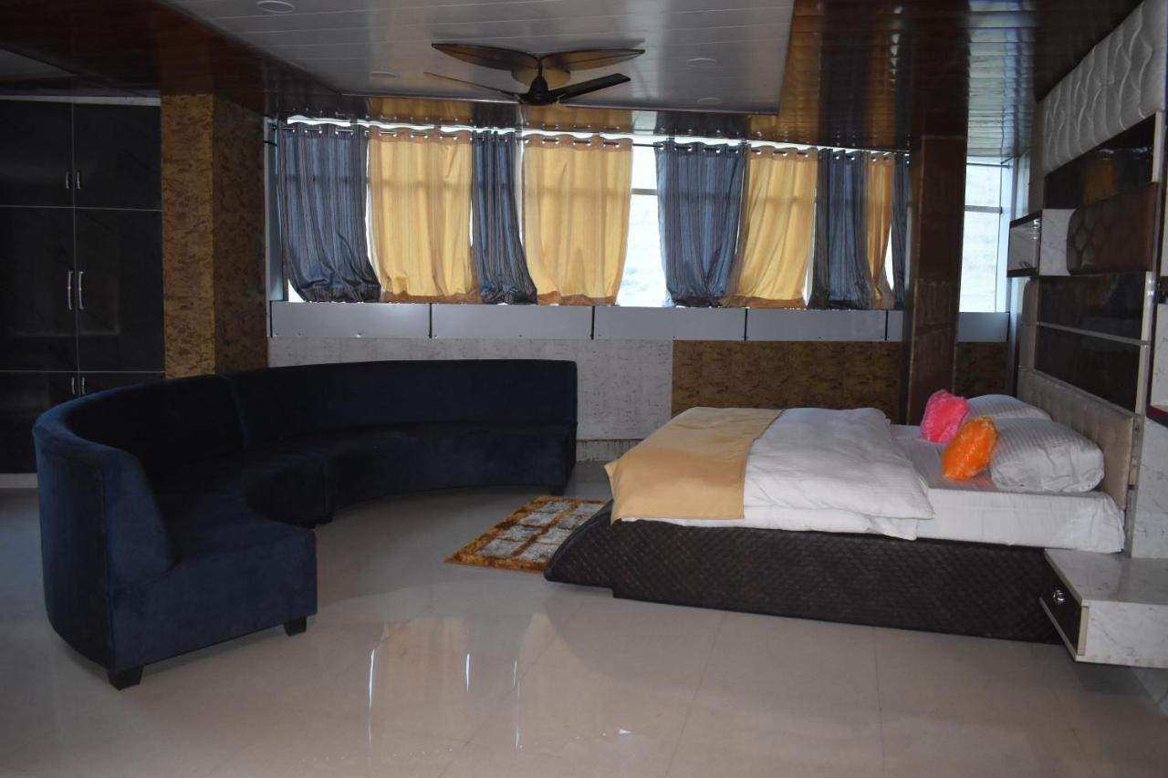 Jai Maa Bhagwati Hotel Pithorāgarh Kültér fotó