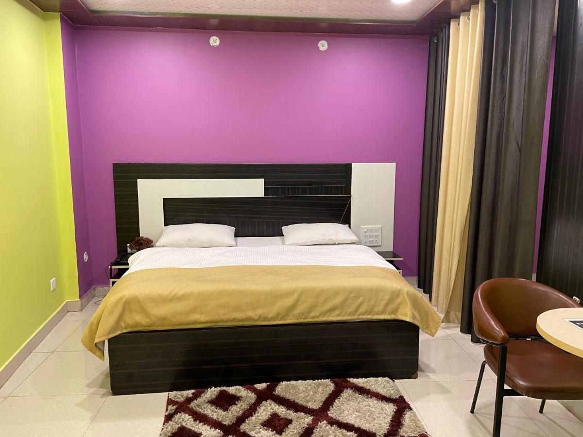 Jai Maa Bhagwati Hotel Pithorāgarh Kültér fotó
